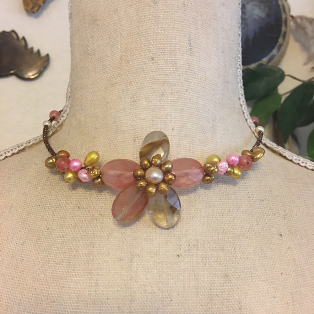 Handcrafted elegant cherry quartz genuine pearl beaded coil necklace